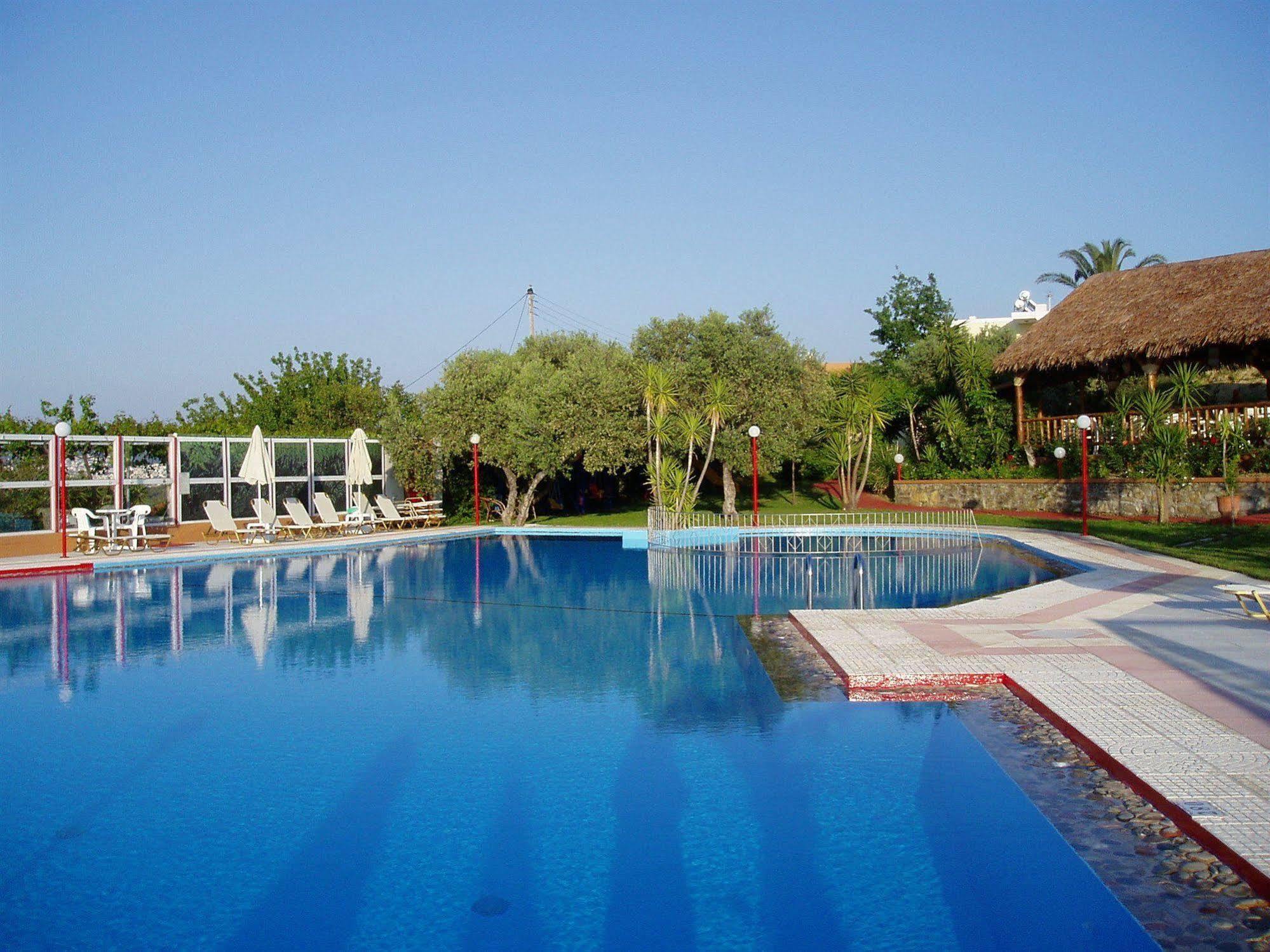 Nea Kydonia Suites & Studios ダラトソ エクステリア 写真